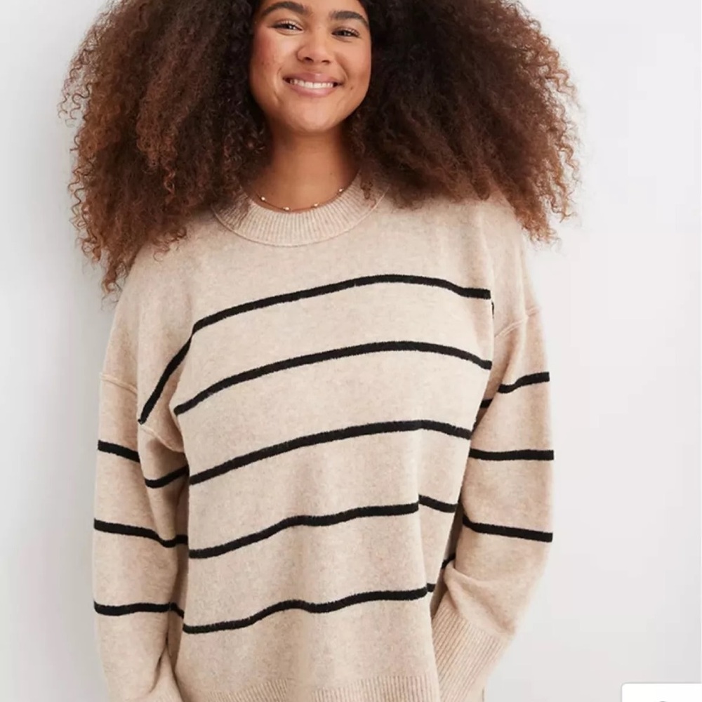 Aerie Women's Beige and Black Striped Sweater